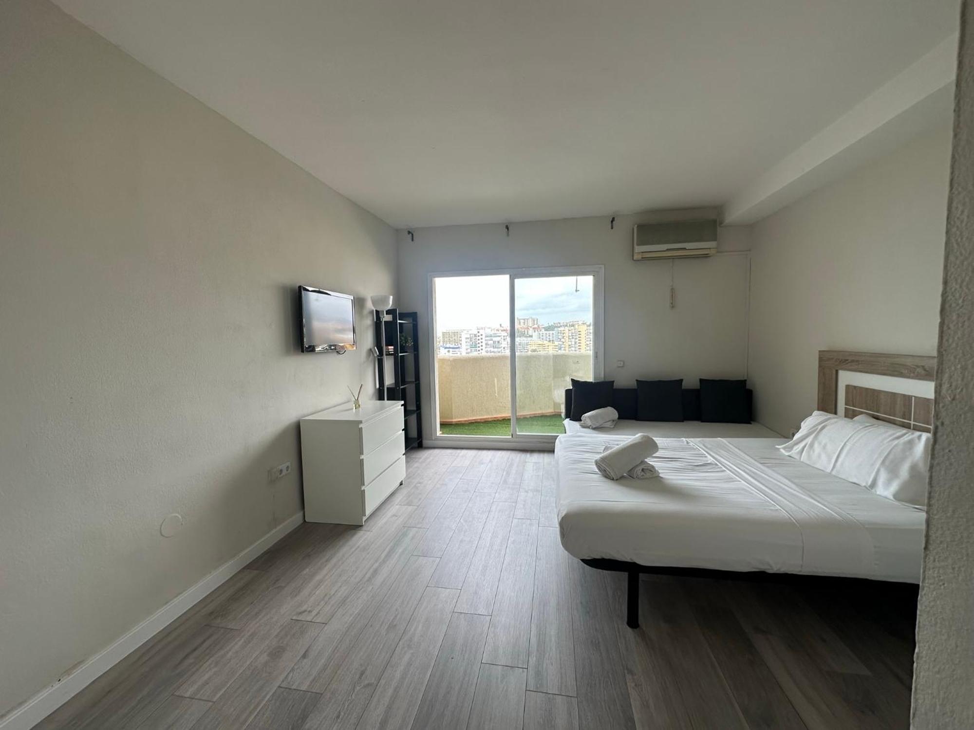 Benalbeach Complex 贝纳尔马德纳 外观 照片